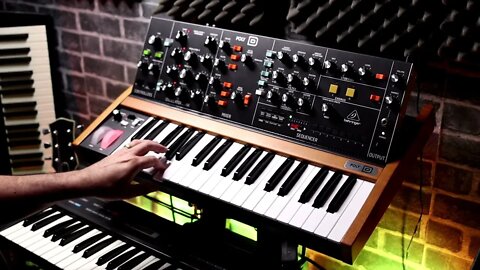 BEHRINGER POLY D - Checking the LFO #Behringer