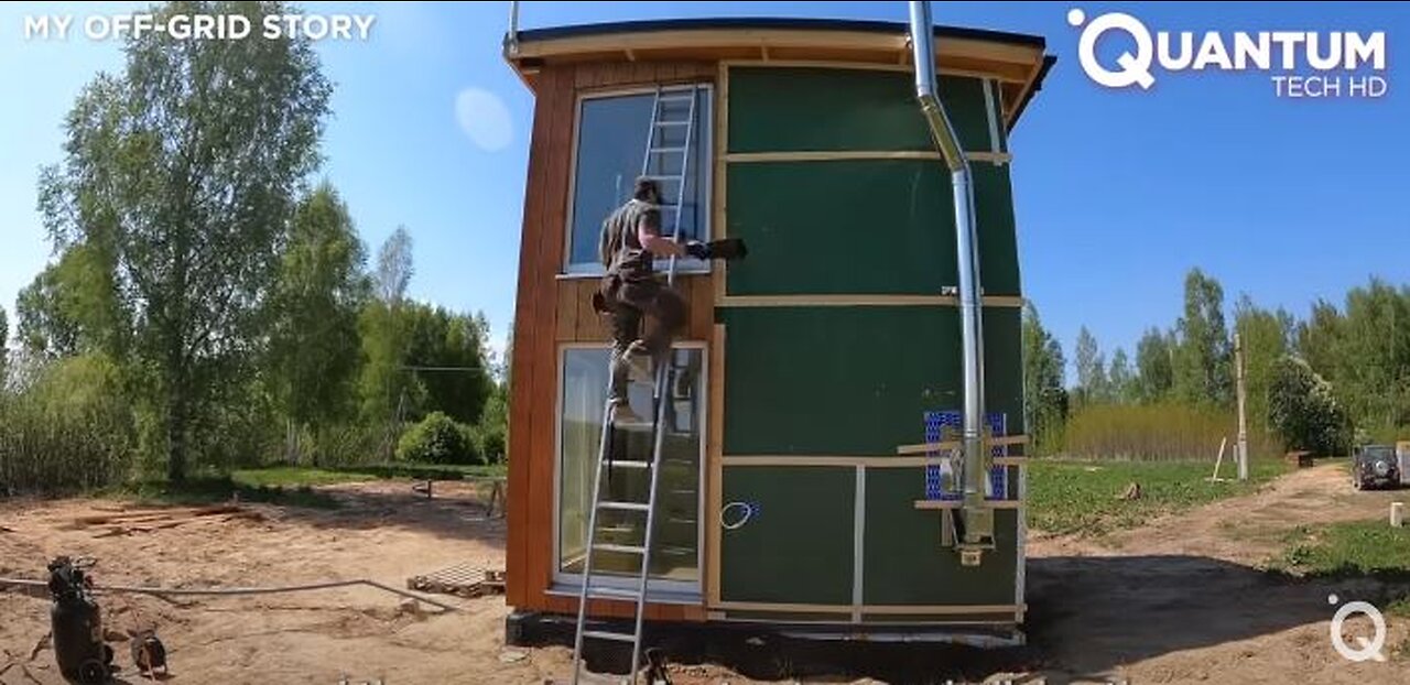 Man Builds Amazing Tiny House in Just 9 Months