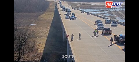 Arkansas: Police Talk Suicidal Man Down From Black River Bridge In Black Rock, AR