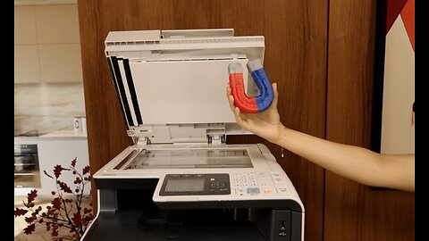 What happens if you photocopy a magnet [interesting]