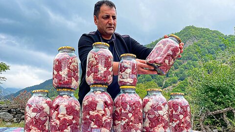 BEEF COOKED IN A GLASS JAR!I COOKED THE MEAT IN THE FALL AND I WILL EAT IT IN THE WINTER