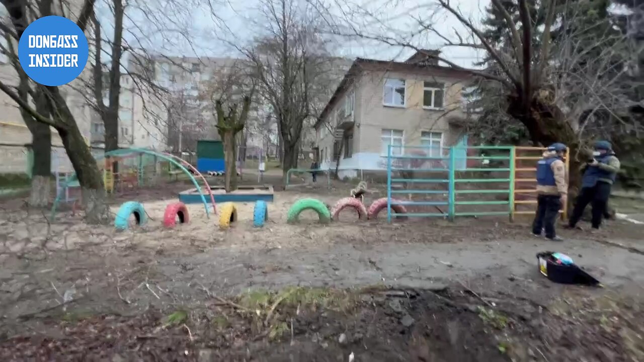 L'armée ukrainienne bombarde une école du centre de Donetsk - 18.12.2022