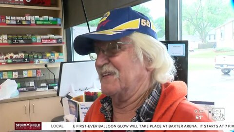 How can Midwesterners find cheaper gas as Memorial Day weekend approaches?