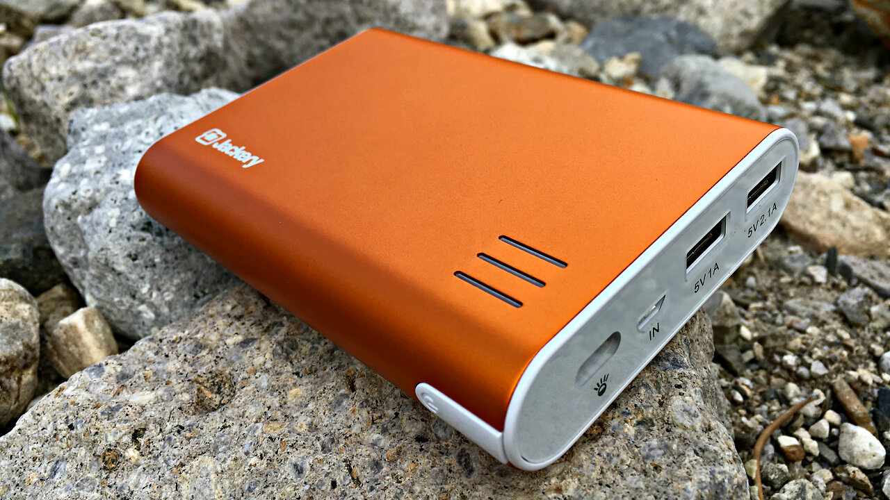 Jackery Giant+ 12000mAh USB Power Pack