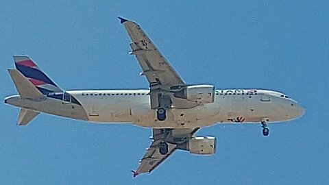 Airbus A320 PR-MHP vindo de Manaus para Fortaleza