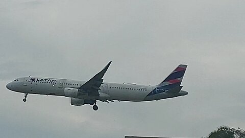 Airbus A321 PT-XPL vindo de Guarulhos para Manaus