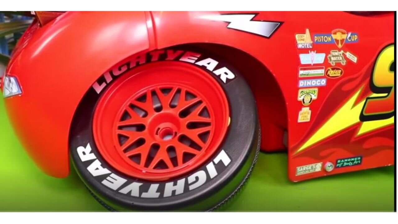 Cars 3 Toys with Lightning McQueen for Kids