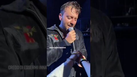 CESARE CREMONINI MI PRENDE LA MANO! Che emozione!