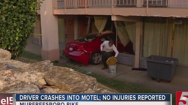 Car Crashes Into Days Inn On Murfreesboro Road