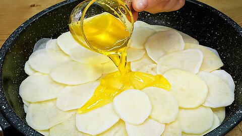 Pour butter on the potatoes and you will be amazed by the result! Simple and delicious