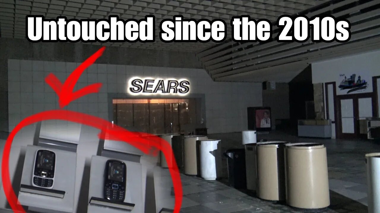 WE FOUND 2013 PHONES STILL ON DISPLAY While Exploring an Abandoned Mall in Ohio