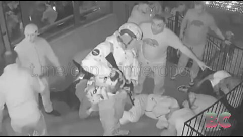 Drunk Russian soldiers storm Crimean cafe and go on shooting rampage