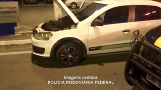 Teófilo Otoni: Polícia Rodoviária Federal apreende drogas em veículo clonado o motorista está preso