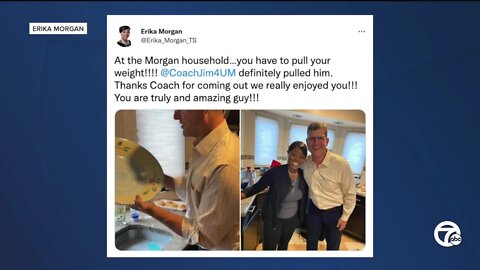 Jim Harbaugh does dishes for mom on recruit home visit