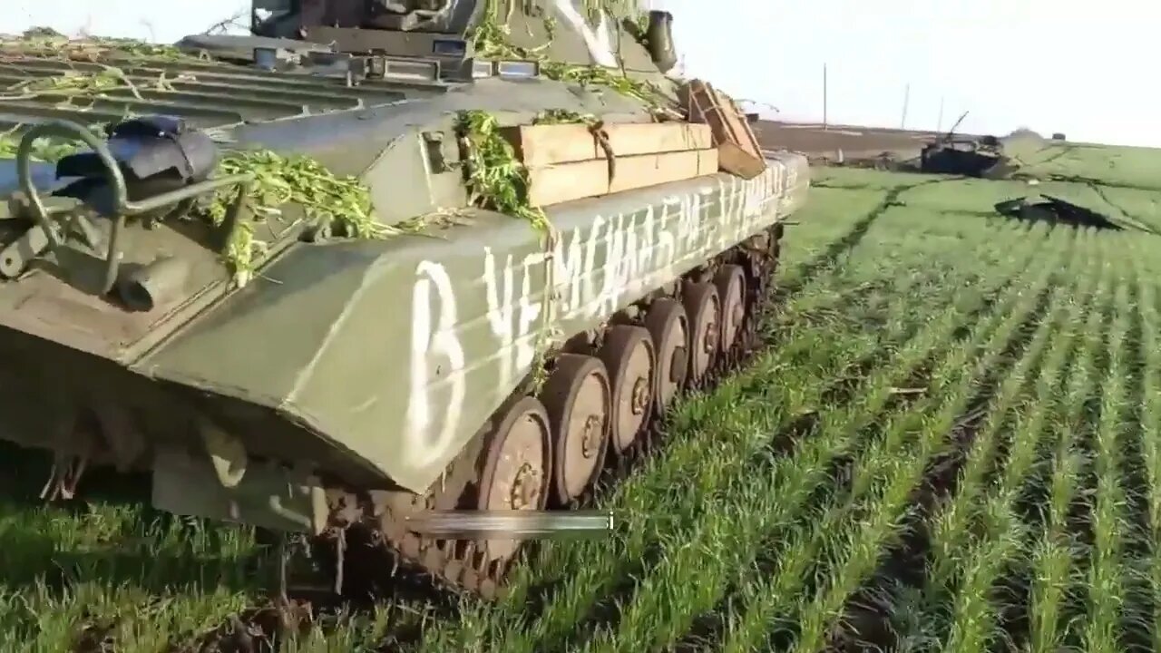 Ukrainian forces captured a BMP-2 IFV, and destroyed two BMP IFVs during battles in the east!