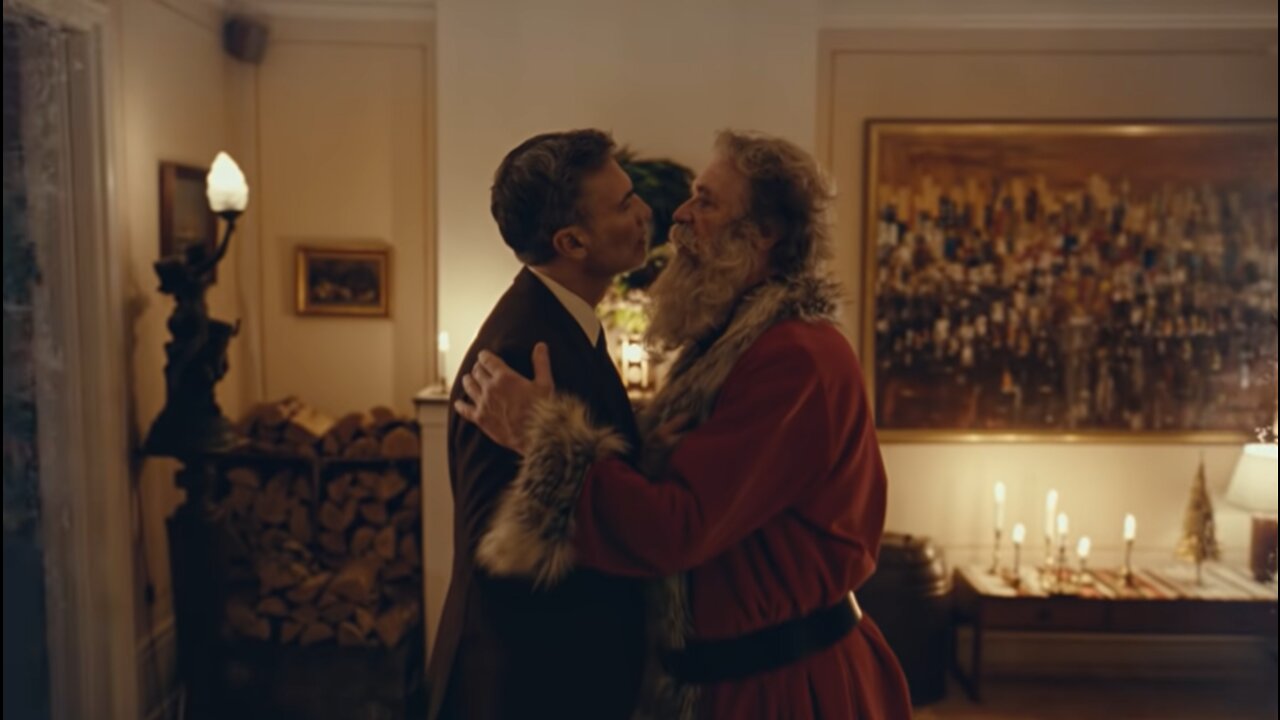 Santa gets a boyfriend in Norwegian Christmas advert