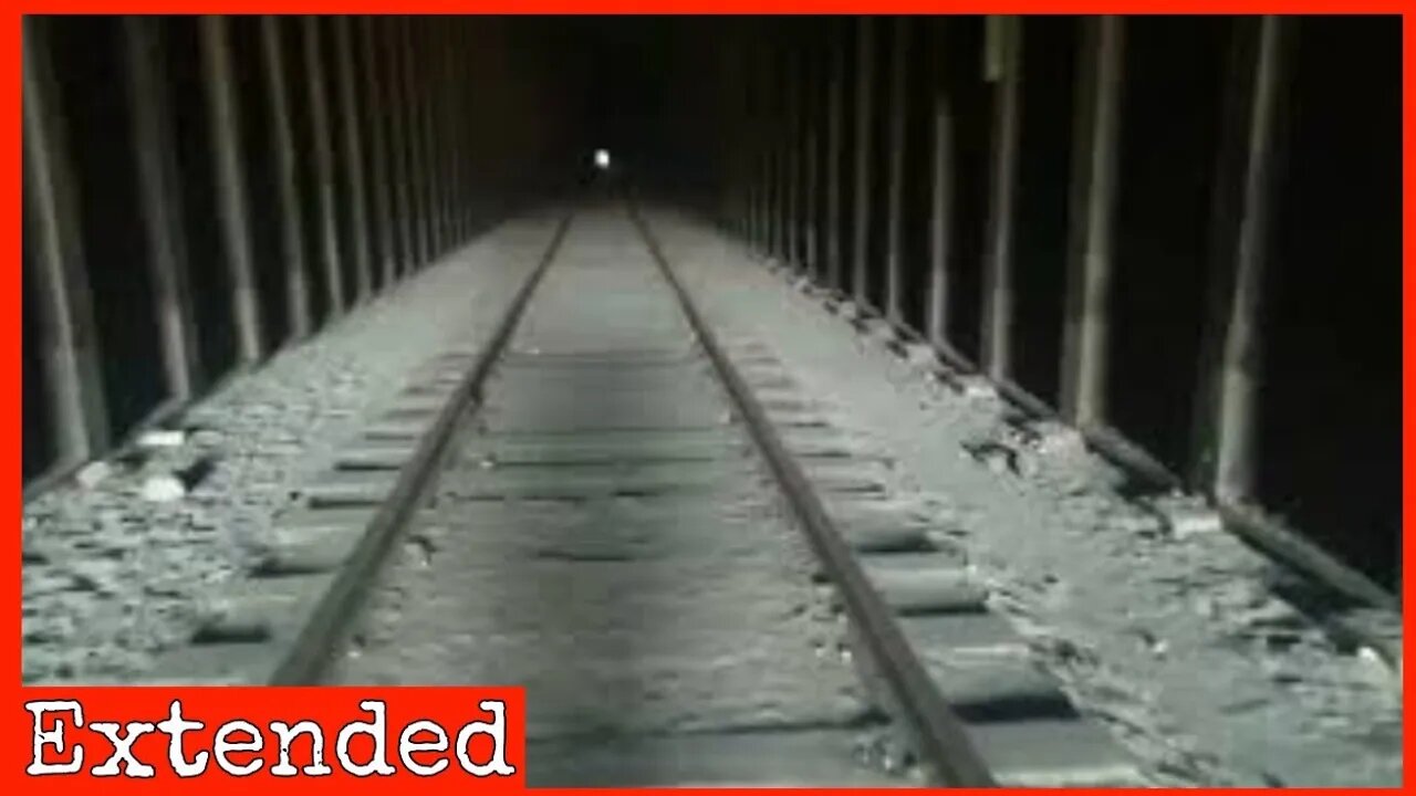 Walking through a tunnel [ asmr ]