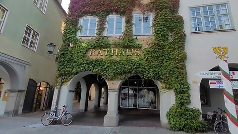 Rathaus + Marktplatz von Isny mit Vogelgezwitscher und Glockengeläut /Isny old city in German Allgäu