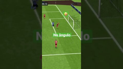 Já aprendeu bater falta no fifa 22 ? Vem que o pai dá aula 😜