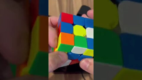 Smart Rubik’s Cube Robot 🤖