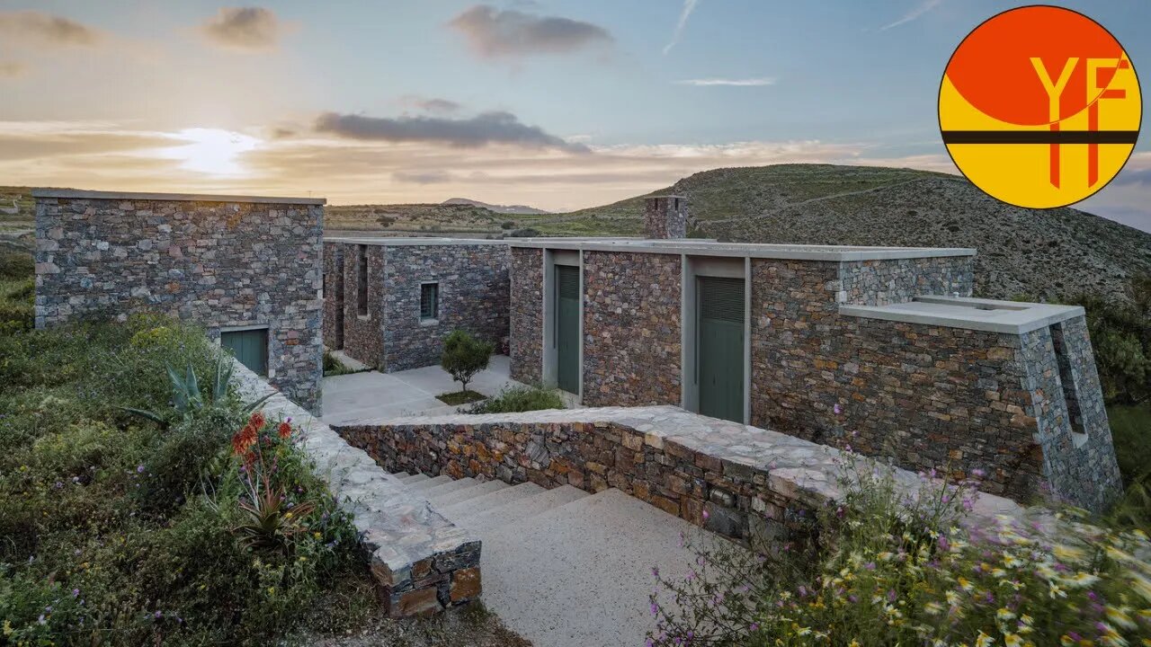 Tour In Vacation House on Folegandros Island By Demetrios Issaias - Tassis Papaioannou, Architects