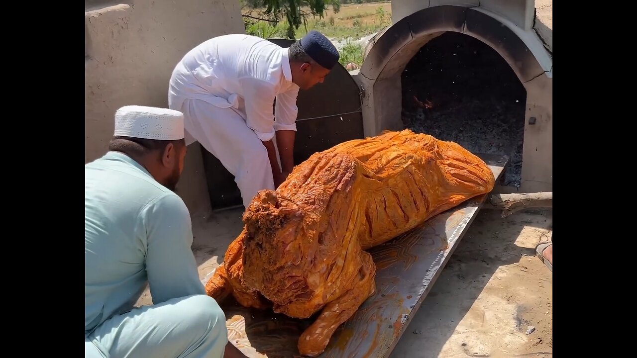 200 KG WHOLE BEEF ROAST | 4 Hours Roasting a Whole Buffalo in Tandoor | Beef Mandhi | Food