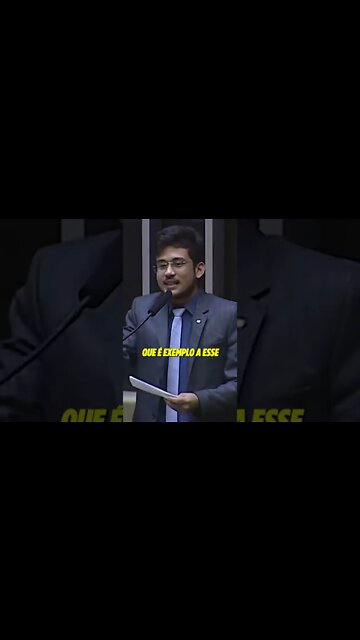 DEPUTADA SE ORGULHA DE NUNCA TER LIDO! | #shorts do MBL