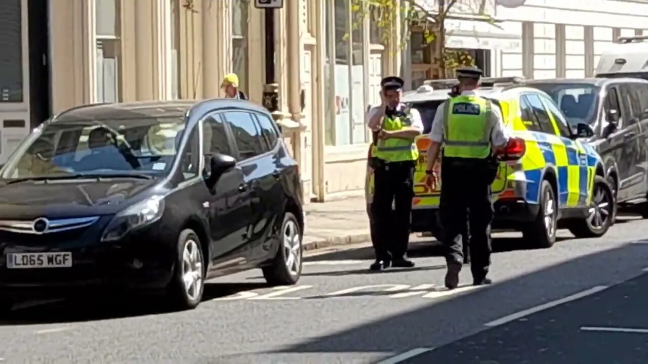 Police waiting around the corner #metpolice