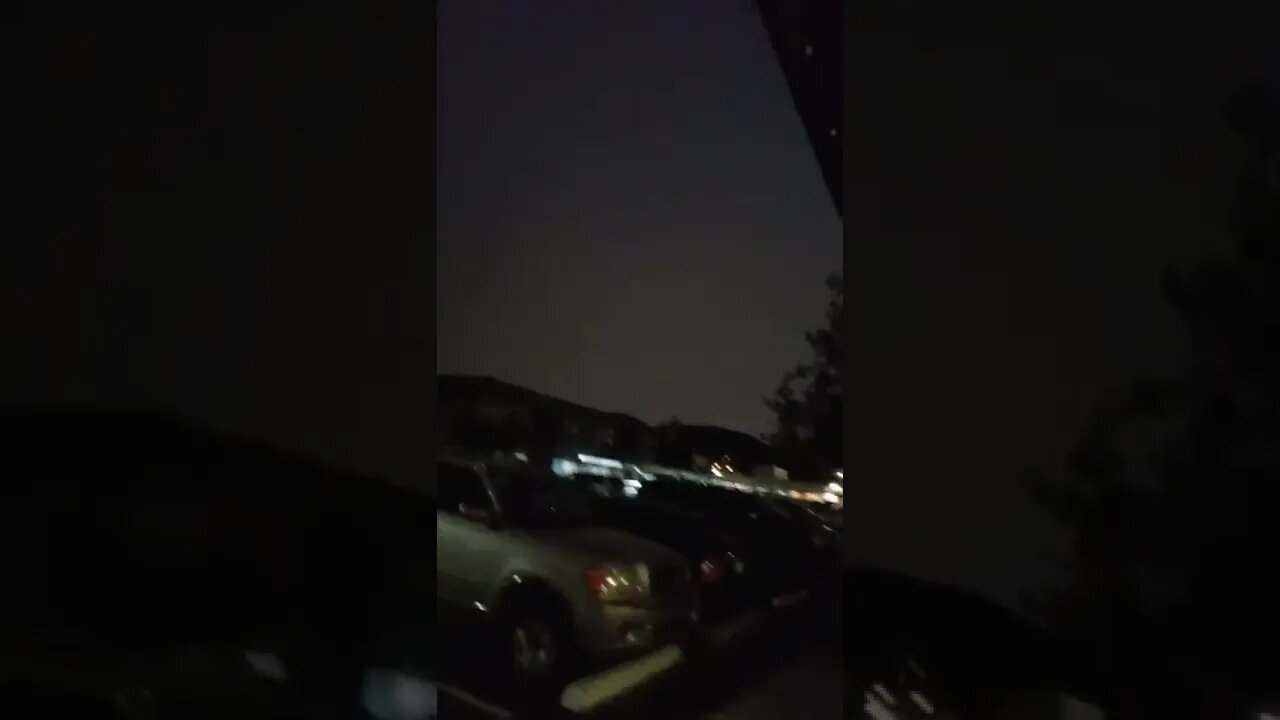 i spot green lights in the sky #alien #viral #short #youtubeshorts #ufoキャッチャー #science #shortvideo