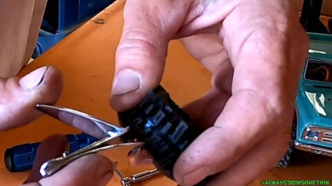 RC Mud Slinger Tires cutting lugs