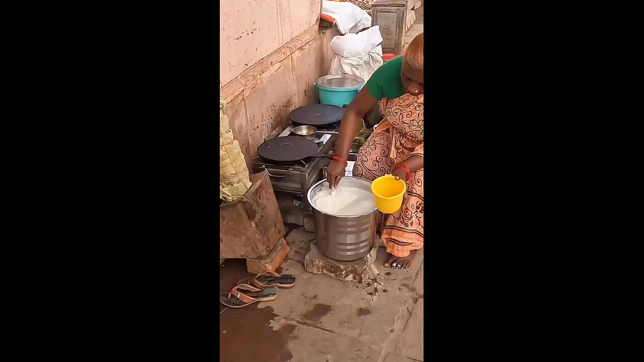 Didi Dosa Wali in Varanasi