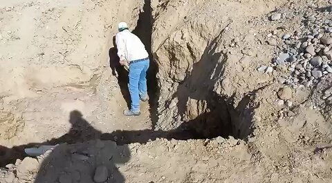 Instalando el sistema de riego en México