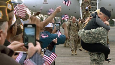 Top Moments of Soldiers Coming Home