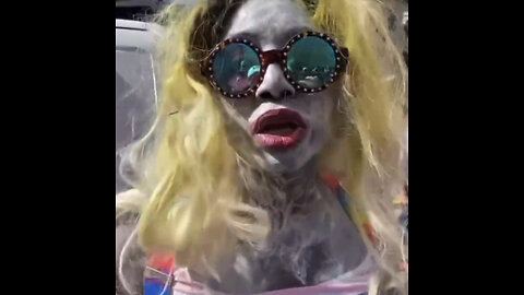 Meet Performance Artist CrackHead Barney- At the Court House Advocating Trumps Arrest! Same Woman, Different Location, Roe v Wade
