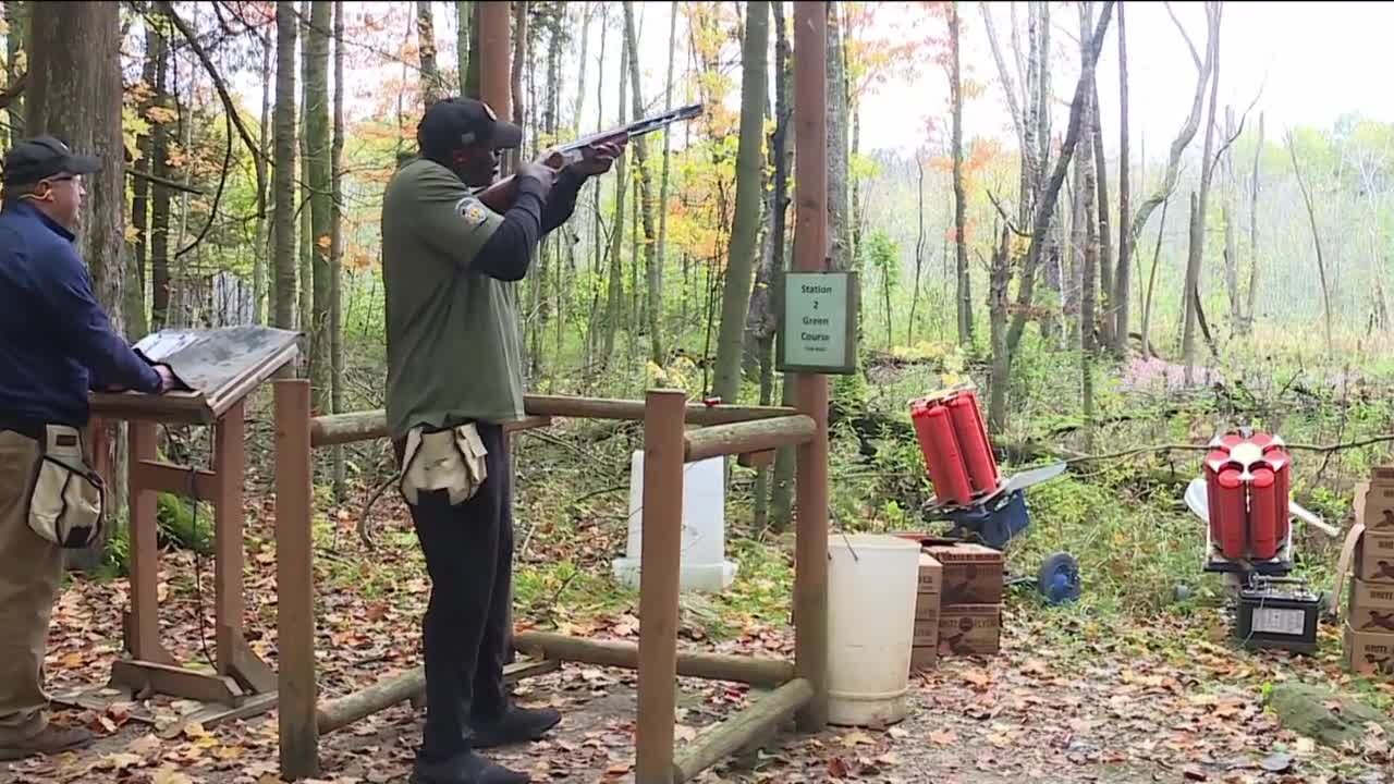 Former Packers visit local shooting range to raise money for Habitat for Humanity