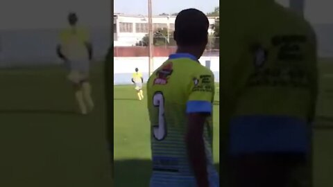 Jogando uma categoria acima (u15) #futebol #shorts