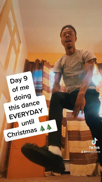 Day 9 of me doing this dance EVERYDAY until Christmas 🎄🔥