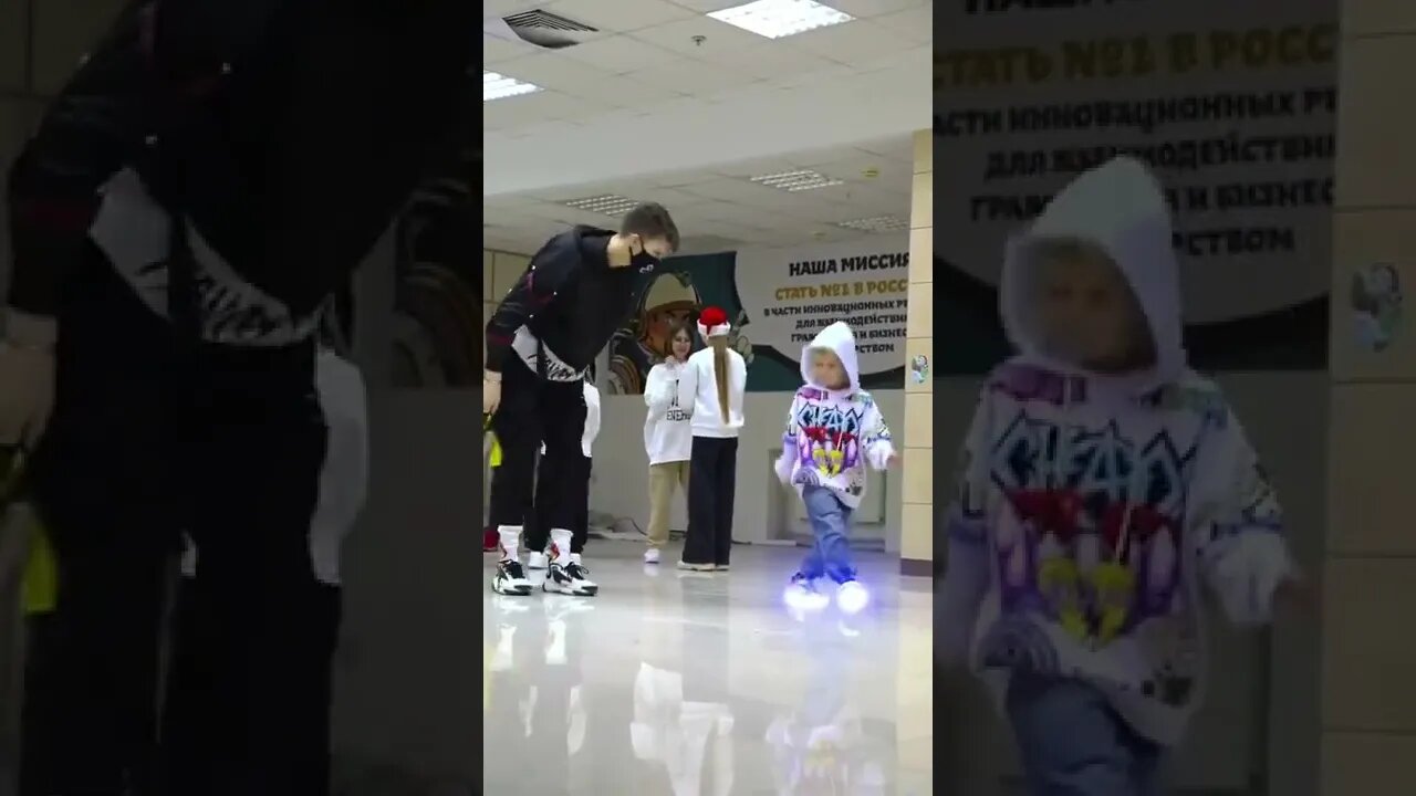 Best Dancing Moves For Littile Child🤩#shorts #danceBest Dancing Moves For Littile Child🤩#shorts