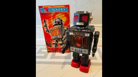 Robot Version of Mr Hustler is Cooler but did it ever have a different box?