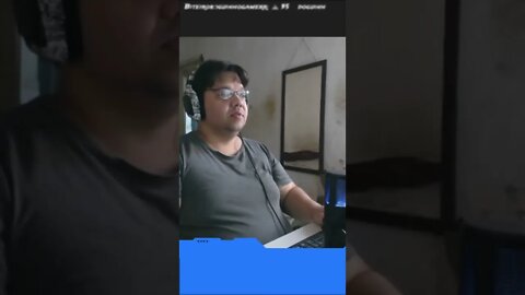 Streamer se assusta com barulho do nada #shorts