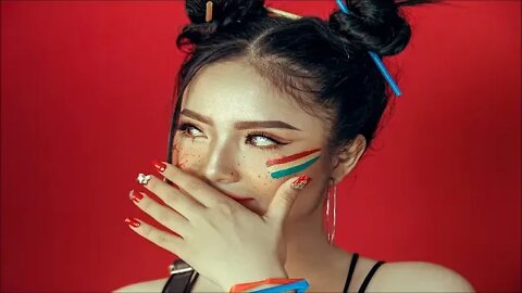 Kanye- Bogan Via- mastered ( audio ) ( lyrics in description )