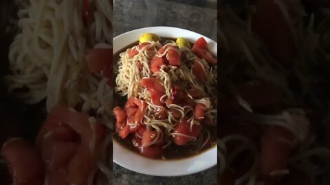 It’s Coming in HOTT…oh it hit the spot 😂🤣 #shorts #youtubeshorts #lao #sphagetti #spicy #noodles