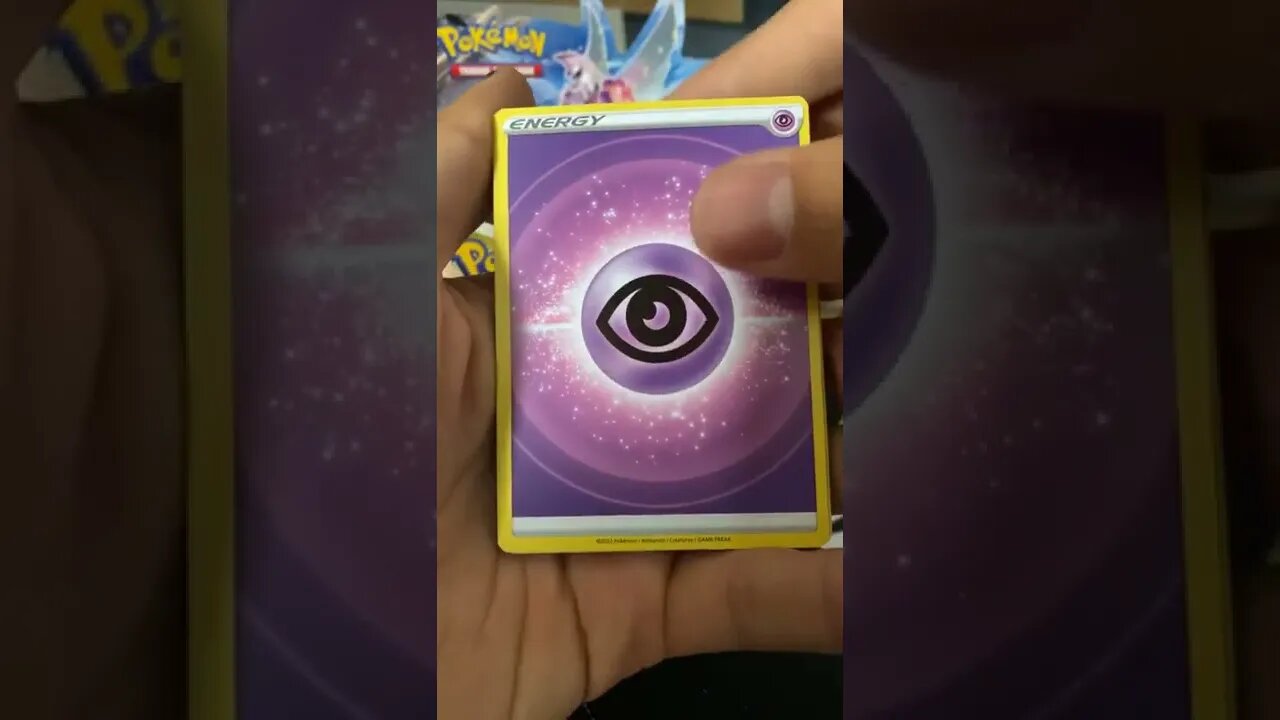 Abrindo um booster pokemon tcg de Estrelas radiantes