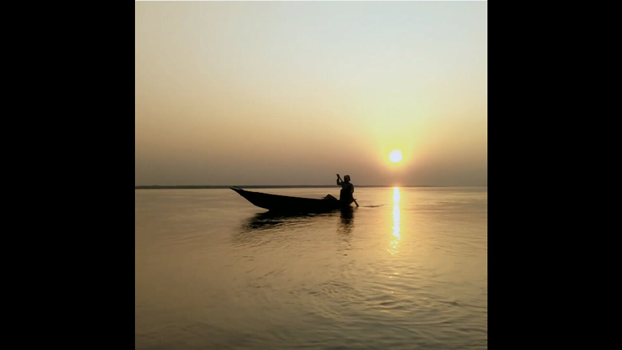 Man in a Kanu on a River code