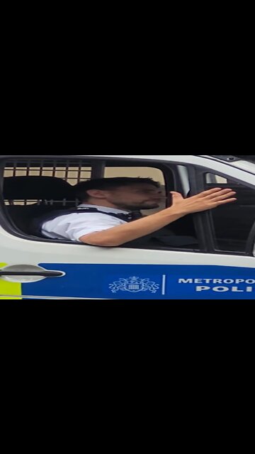 The police caught off guard #metpolice