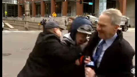 2014 PROTESTER INTERRUPTS JAY LEVINE REPORTING ON OBAMA