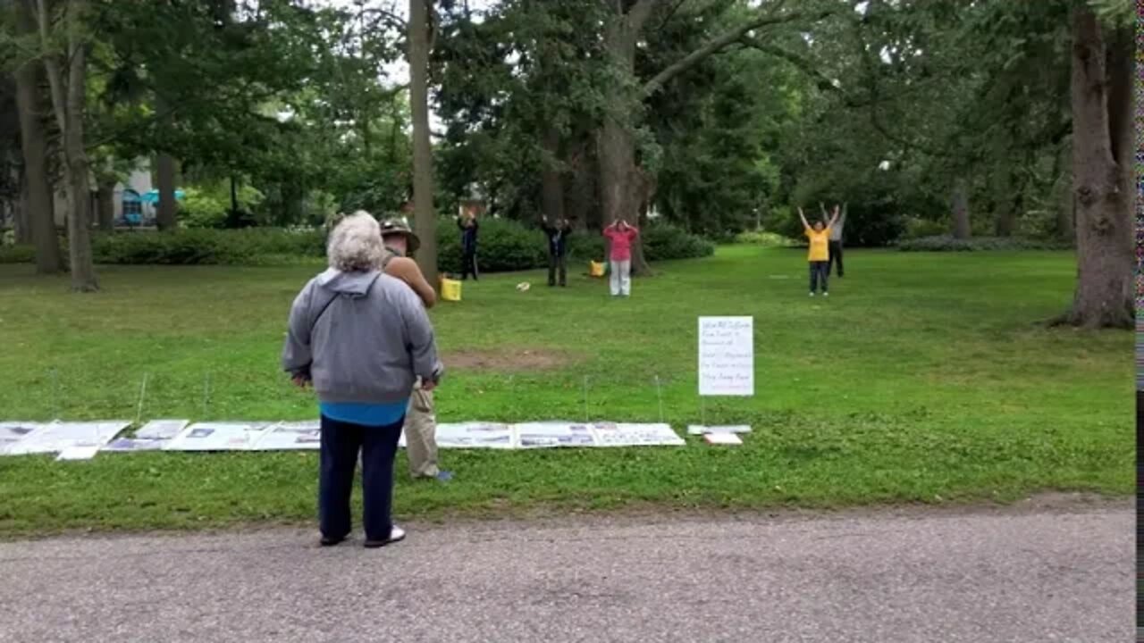 Falun Dafa Anti-CCP Protest Victoria Park