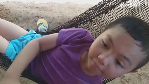 Sino Makulet.