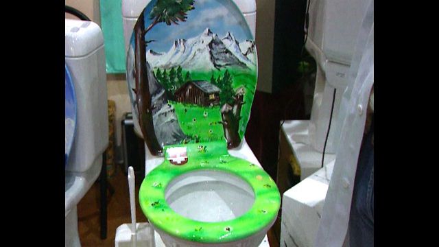 Man Invents Singing Toilet