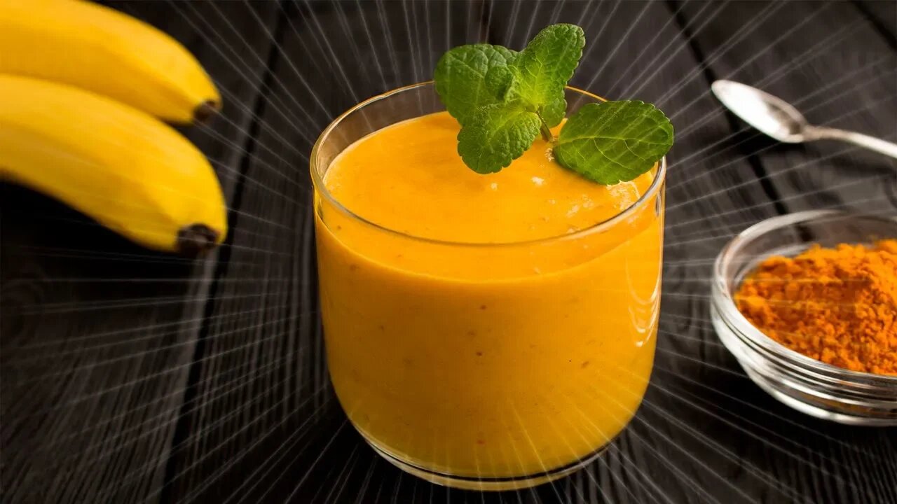 How To Make Turmeric and Banana Smoothie: Immune Boosting and Anti-Inflammatory